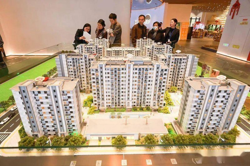 各地抓好找工作“黄金期” 26项精准服务“护航”高校结业生“就好业”